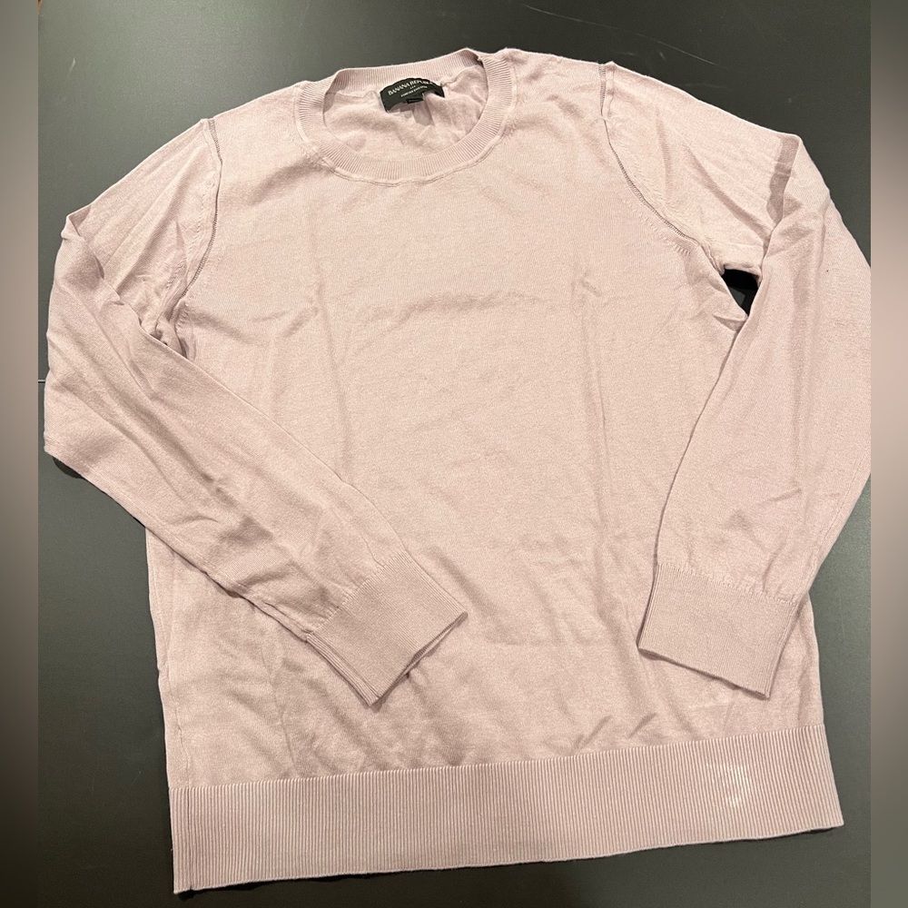 Men’s Banana Republic Forever sweater.